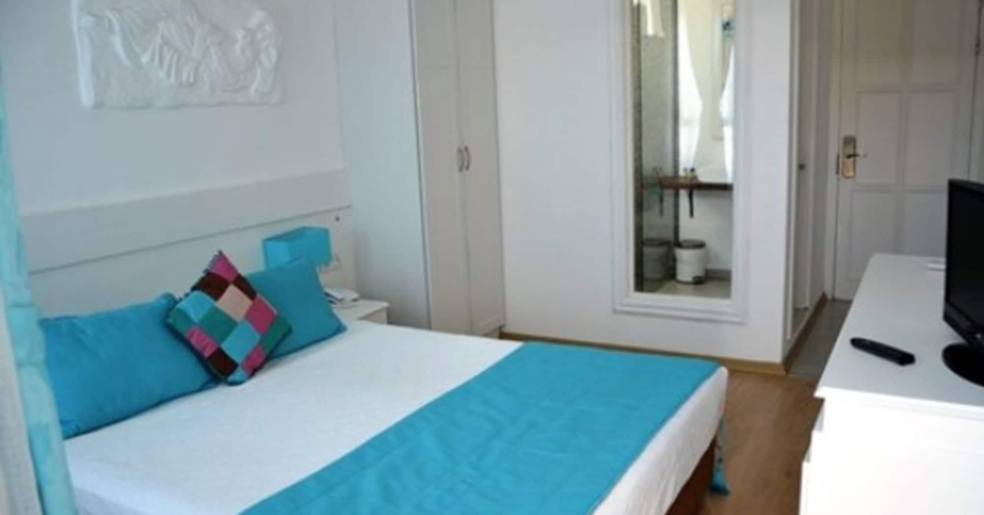 Otel Yeni Çeşme Exterior foto