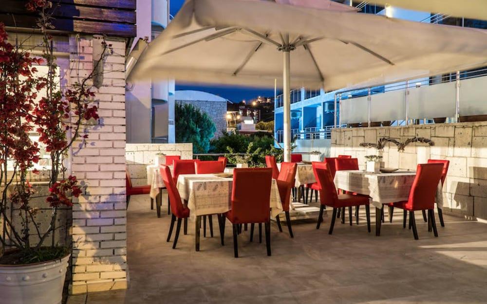 Otel Yeni Çeşme Exterior foto
