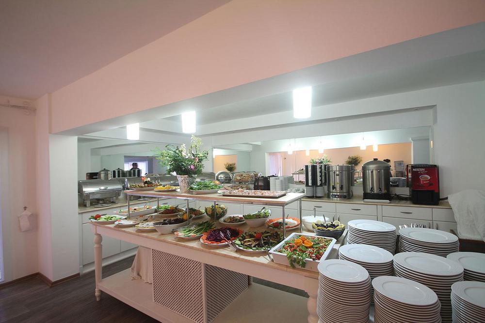 Otel Yeni Çeşme Exterior foto