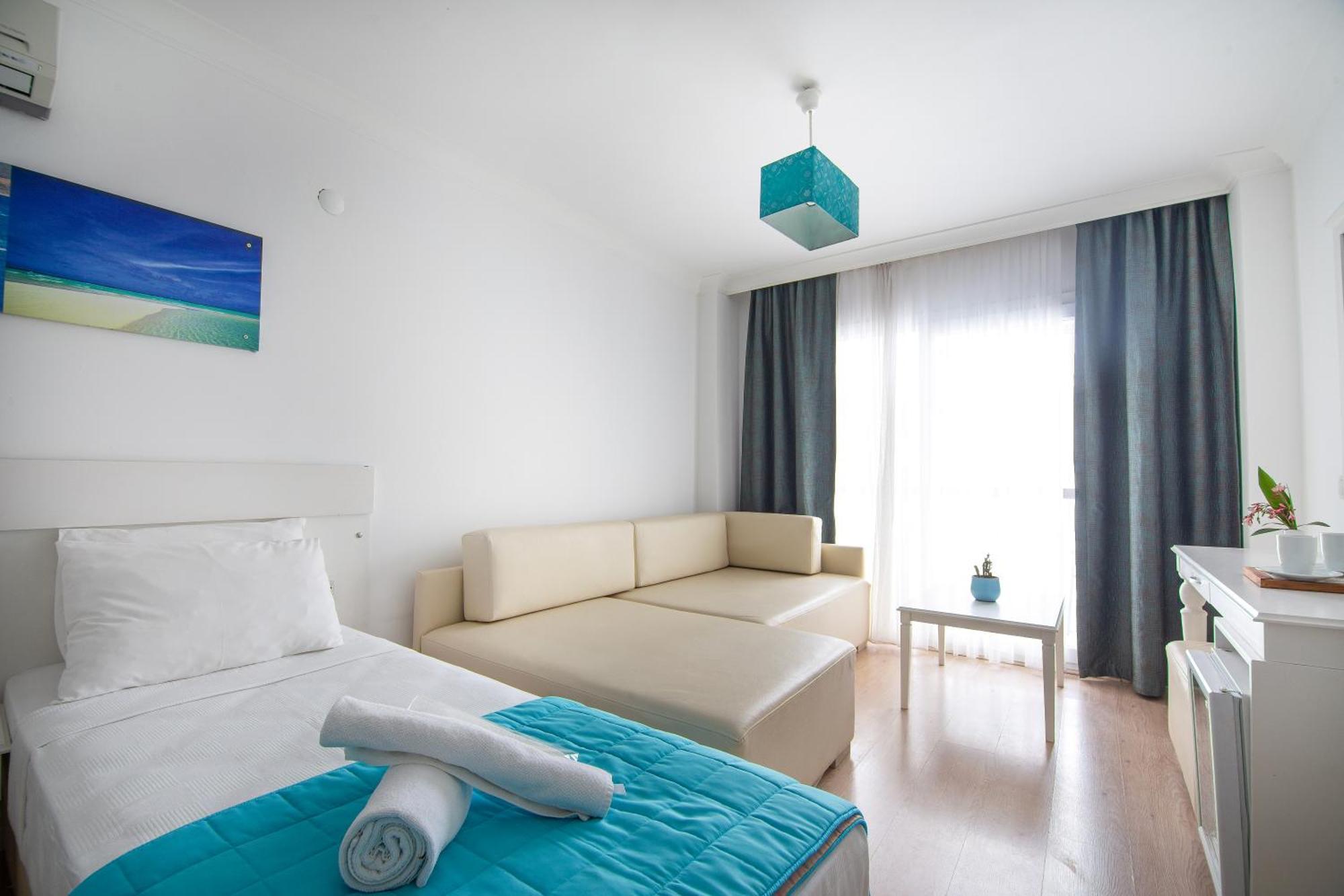 Otel Yeni Çeşme Exterior foto