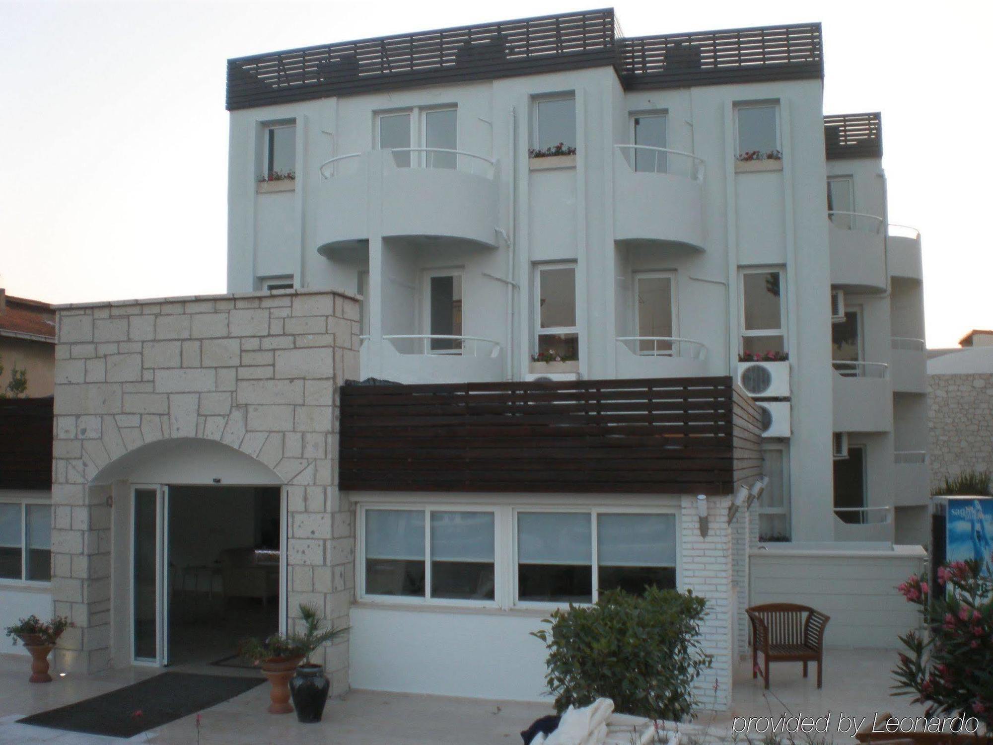 Otel Yeni Çeşme Exterior foto